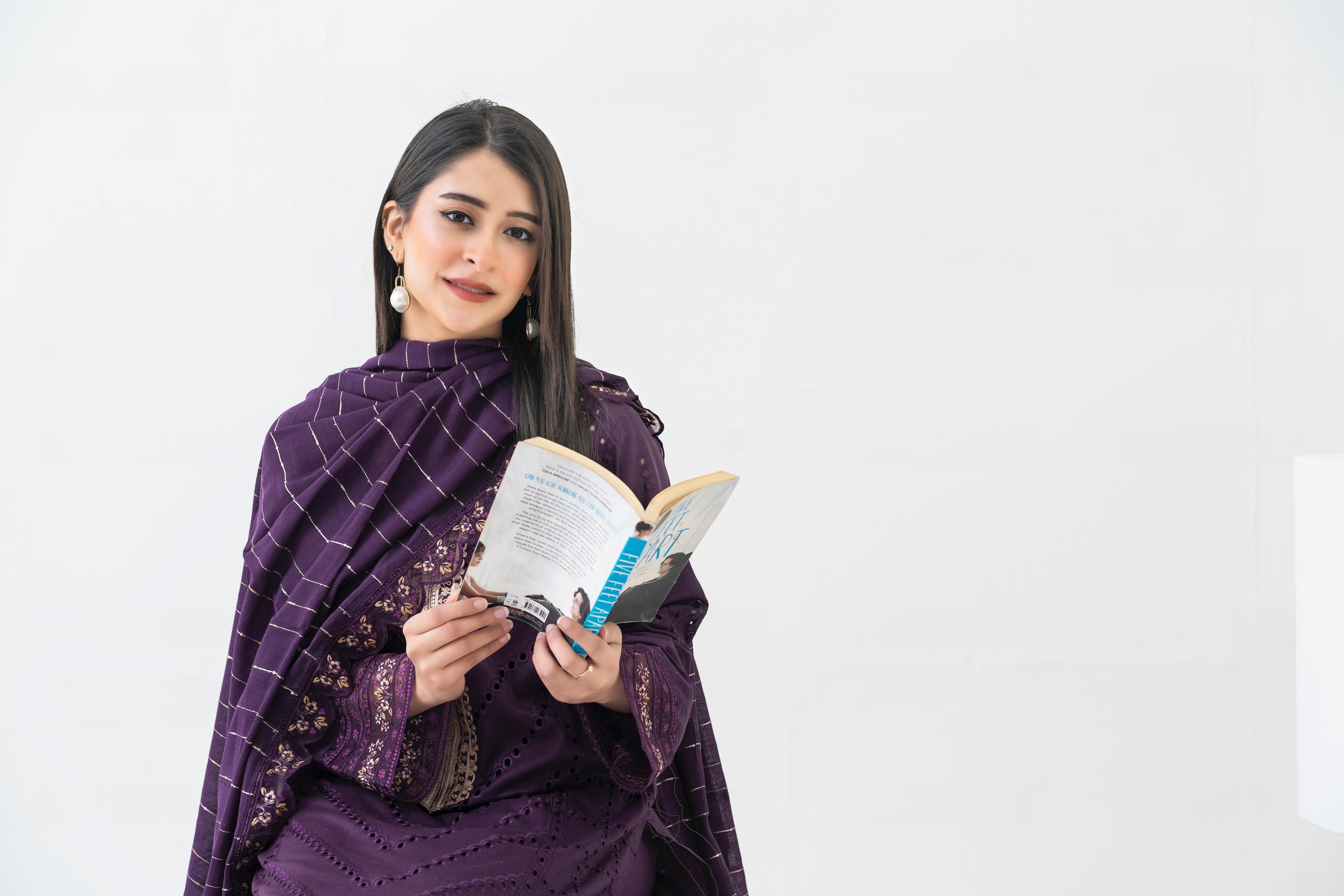 Luxury Lawn Wear 25’