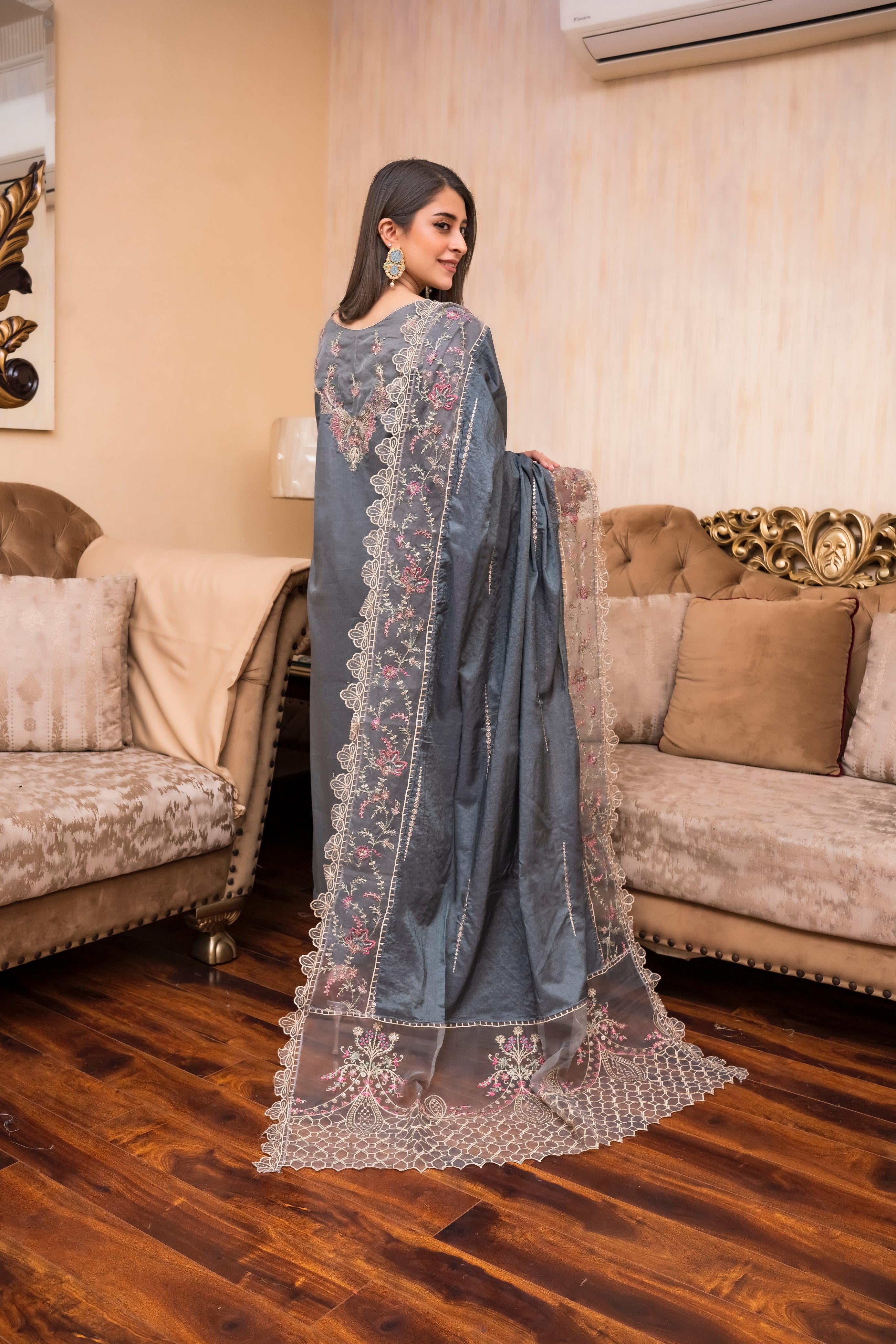 Ghani Creation Lawn 25’