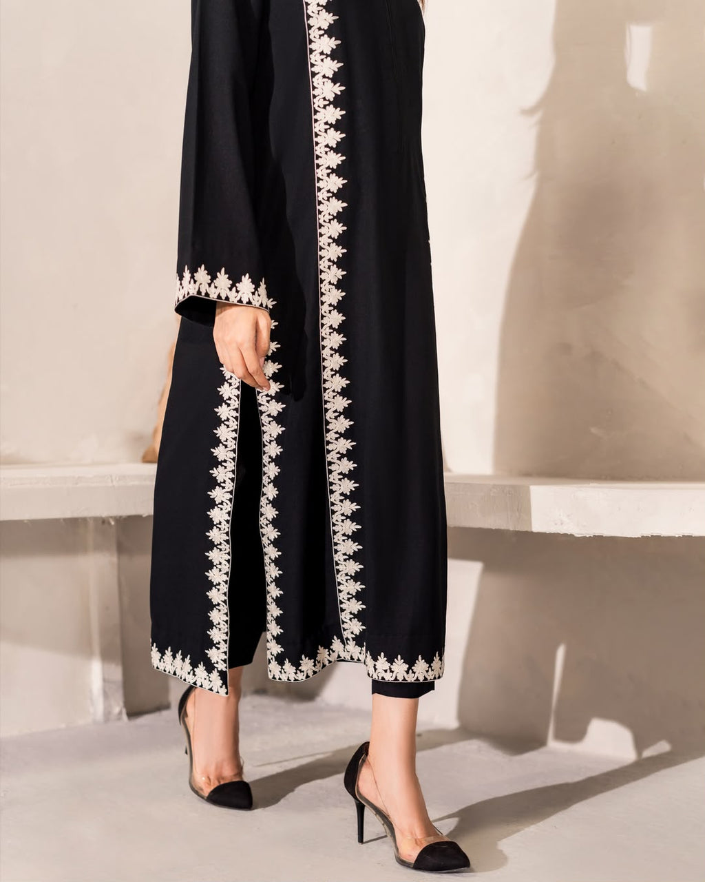 Maahe Embroidered Luxury Lawn 2 Pc