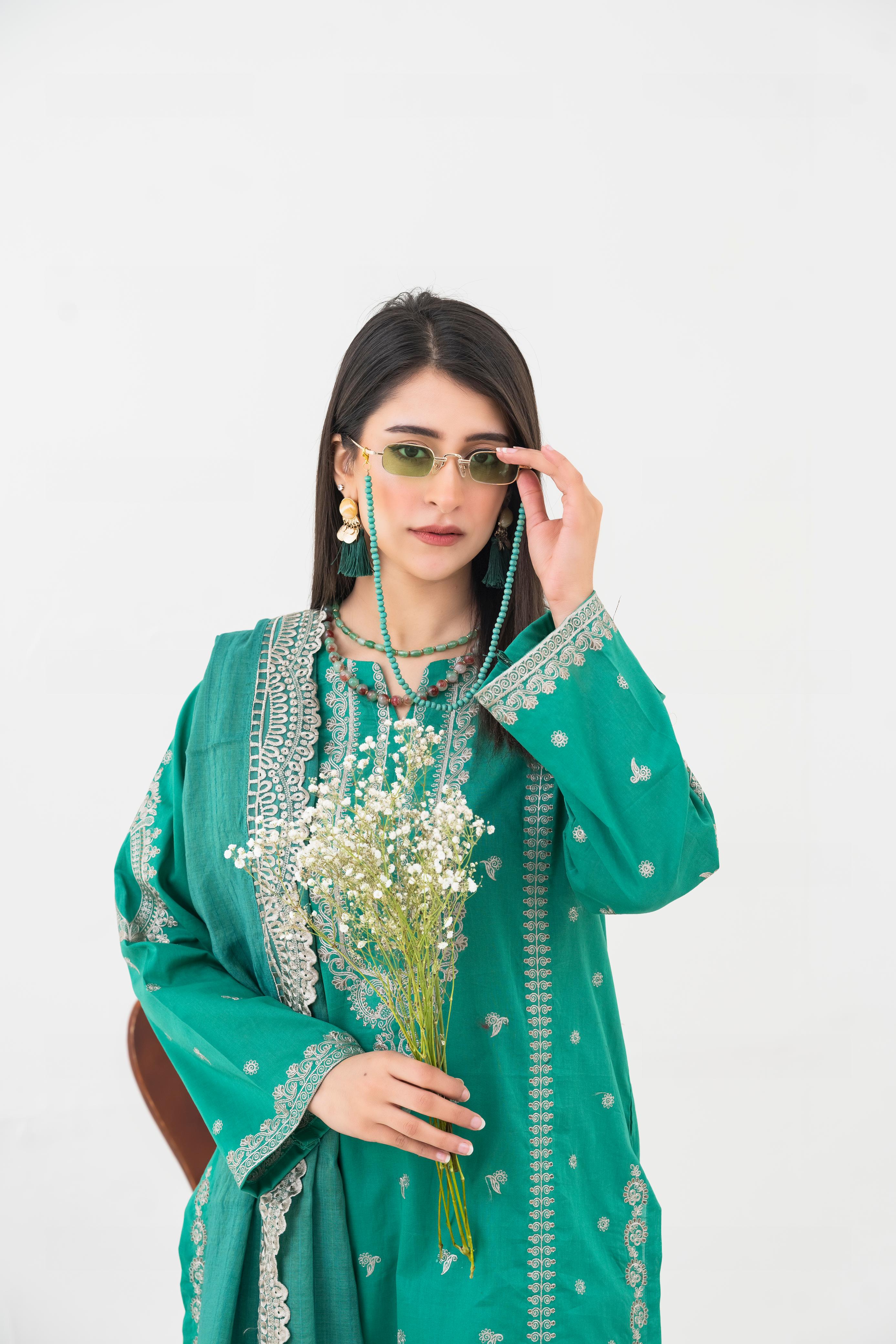 Creation Luxury Lawn 25’