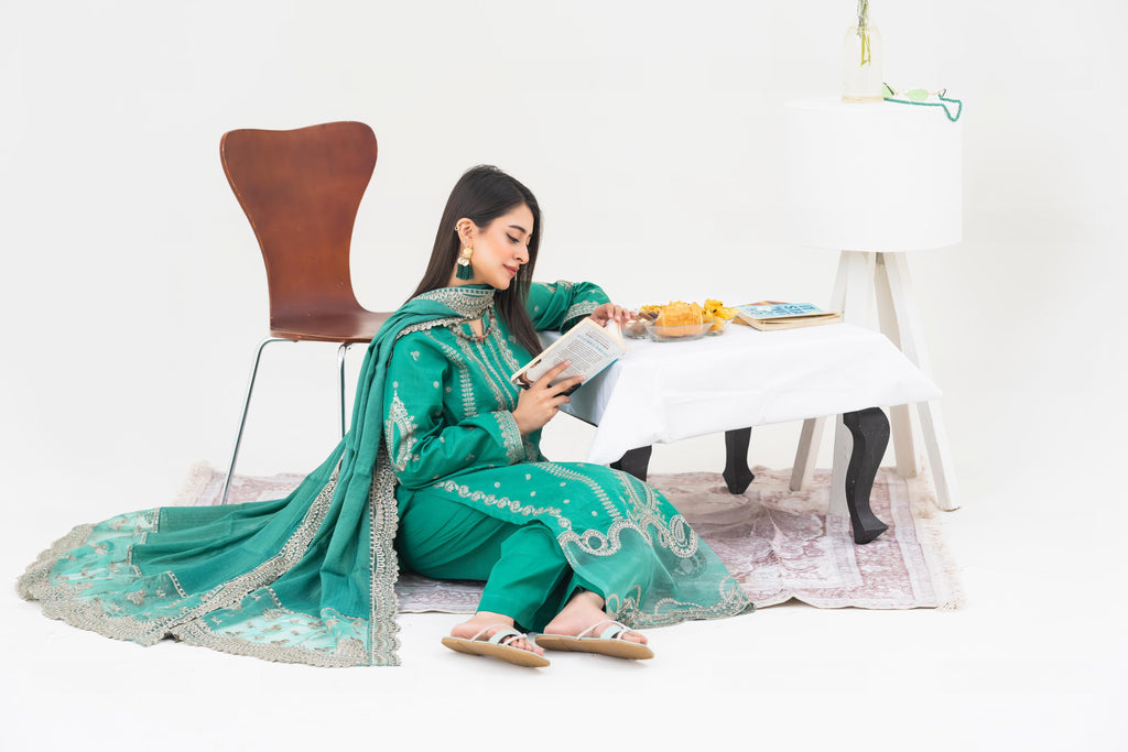 Creation Luxury Lawn 25’