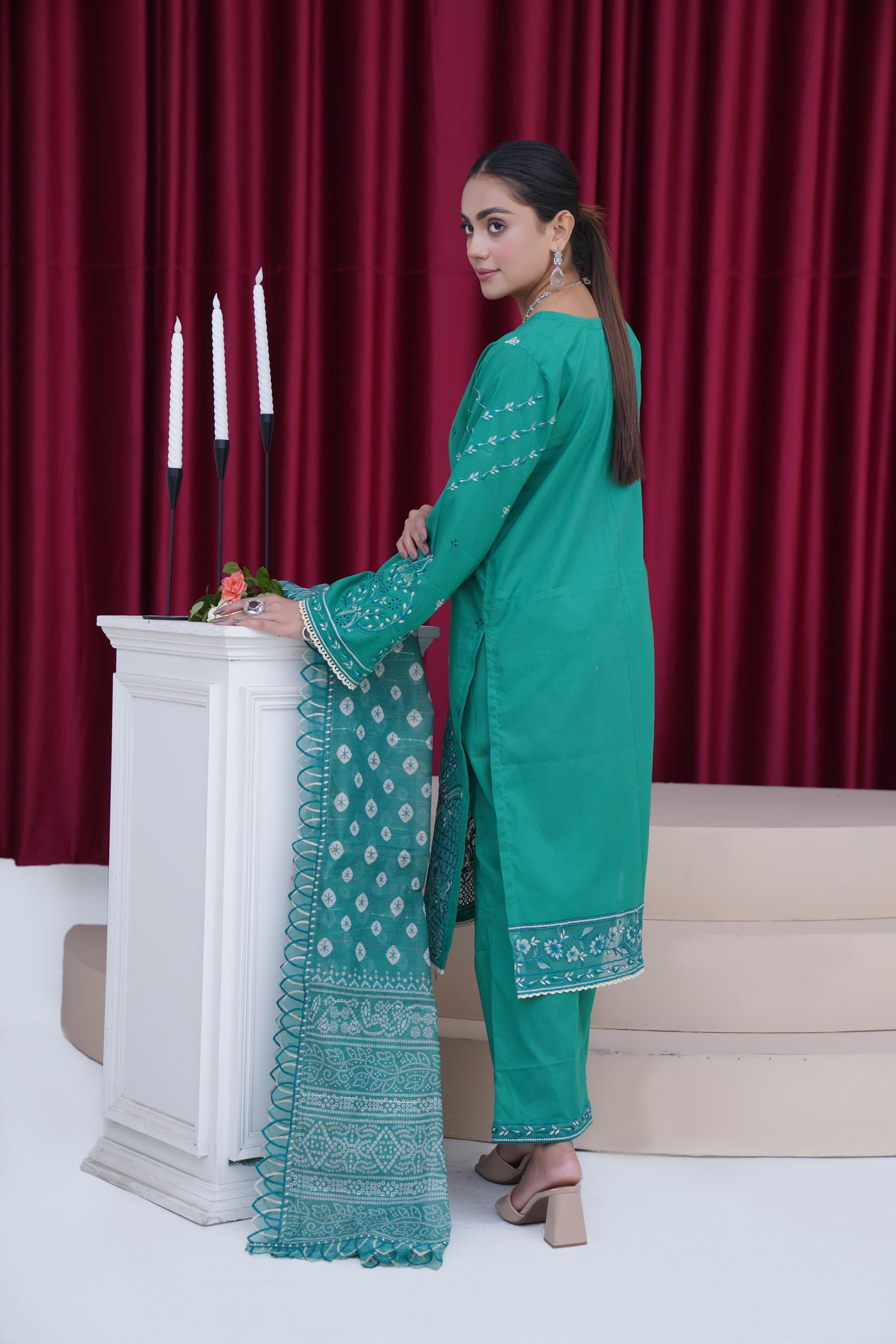 Ghani Creation Lawn 25’