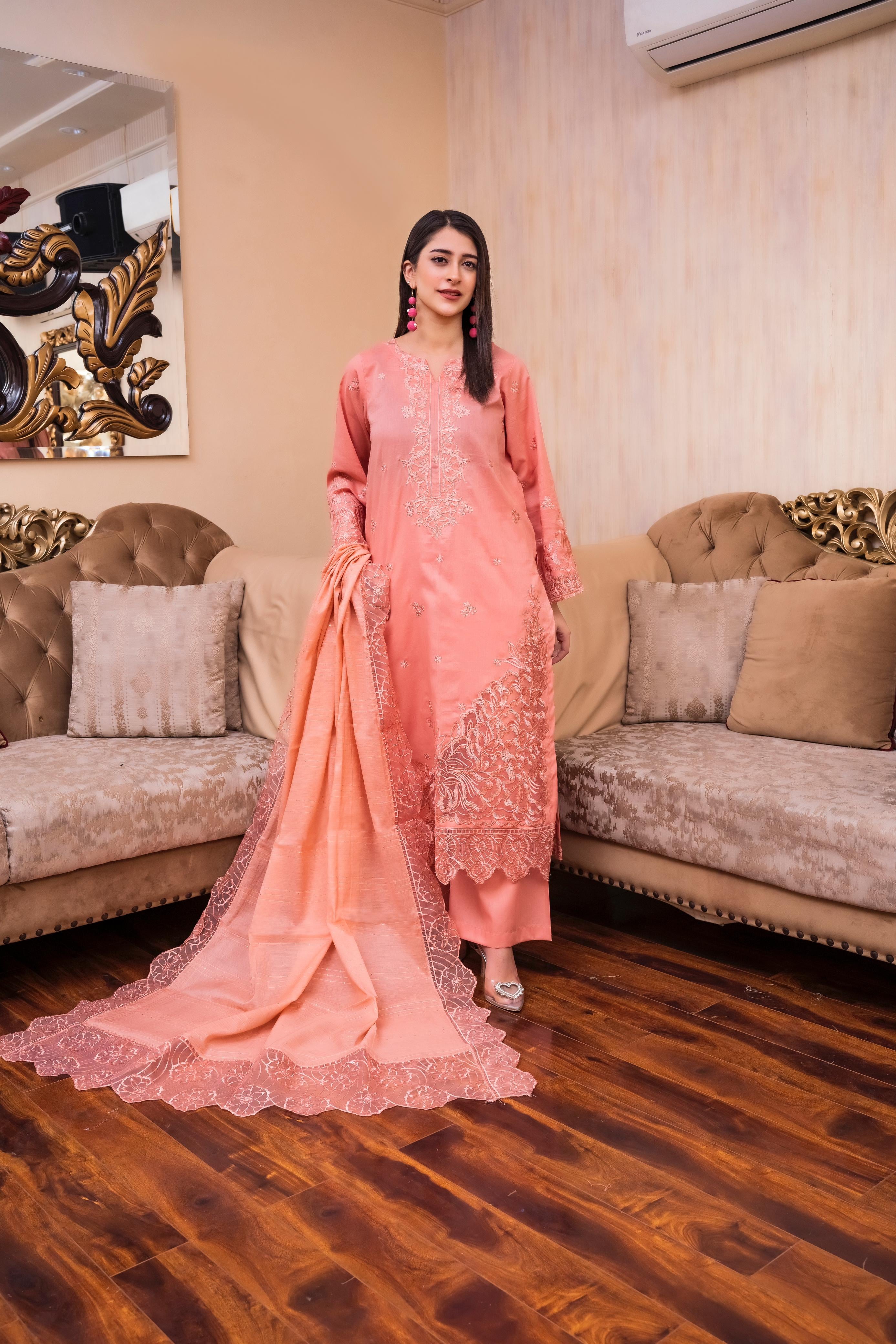 Creation Luxury Lawn 25’