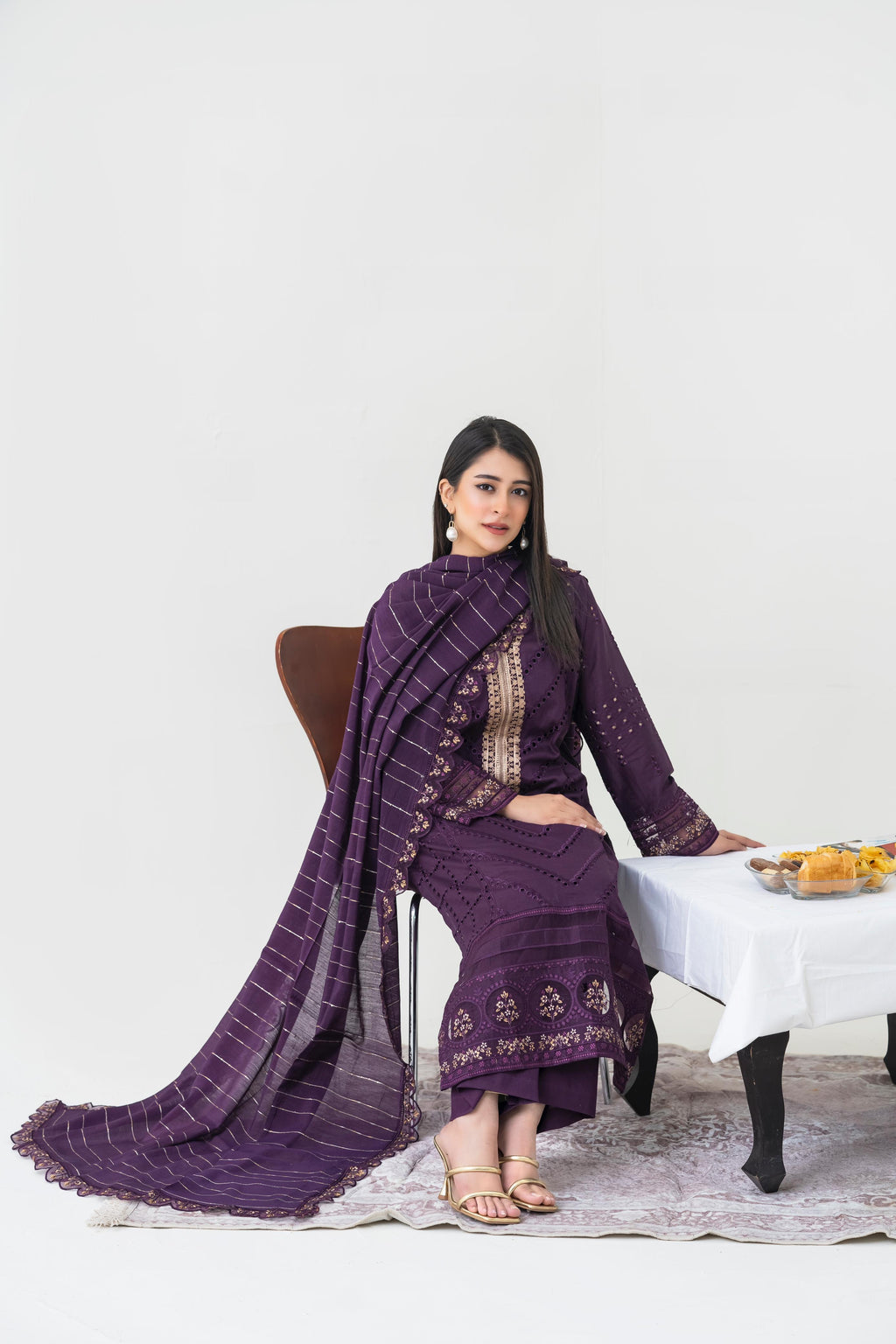 Luxury Lawn Wear 25’