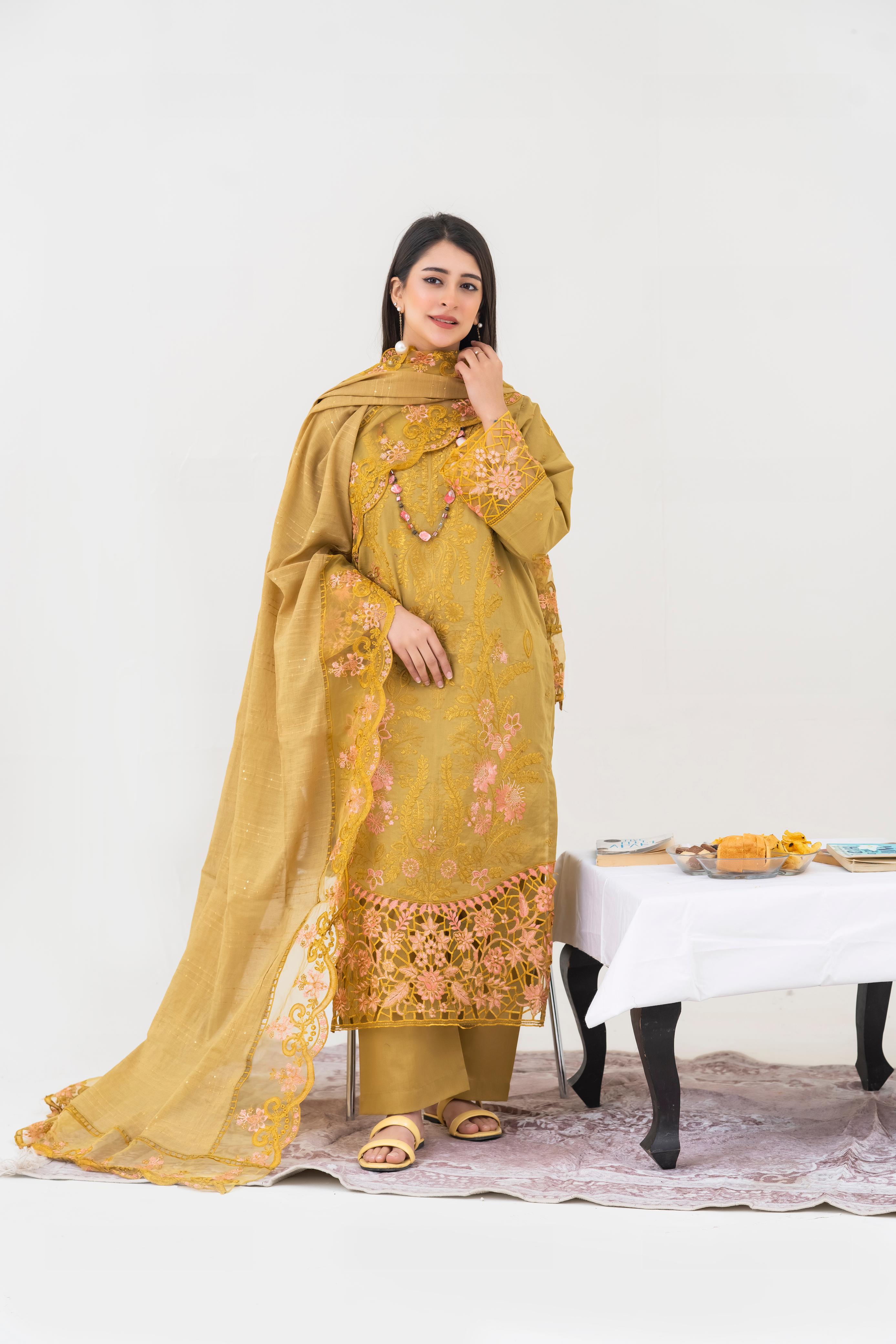 Embroidered Luxury Lawn 25’