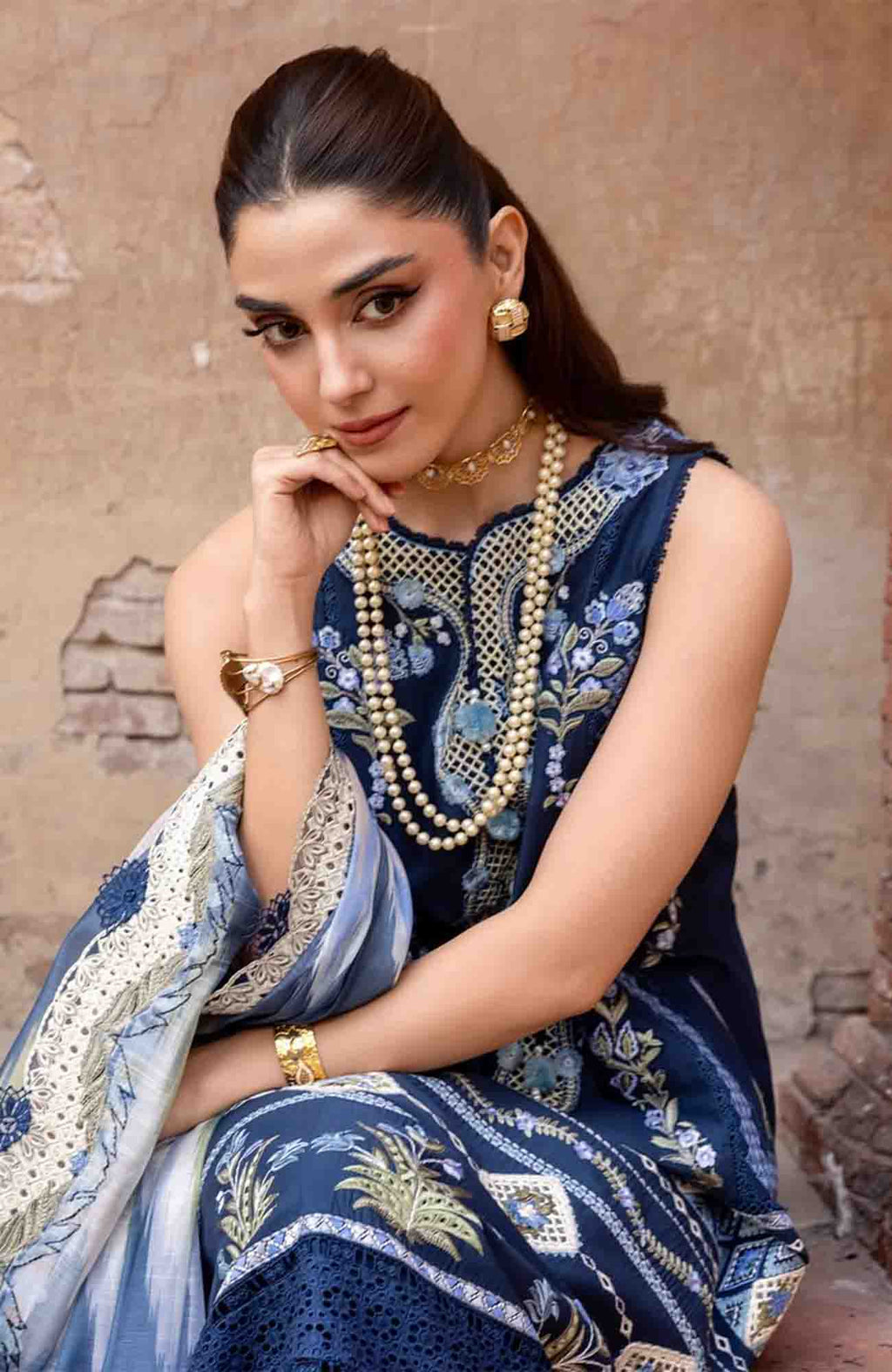 Saira Shakira Embroidered Luxury Lawn
