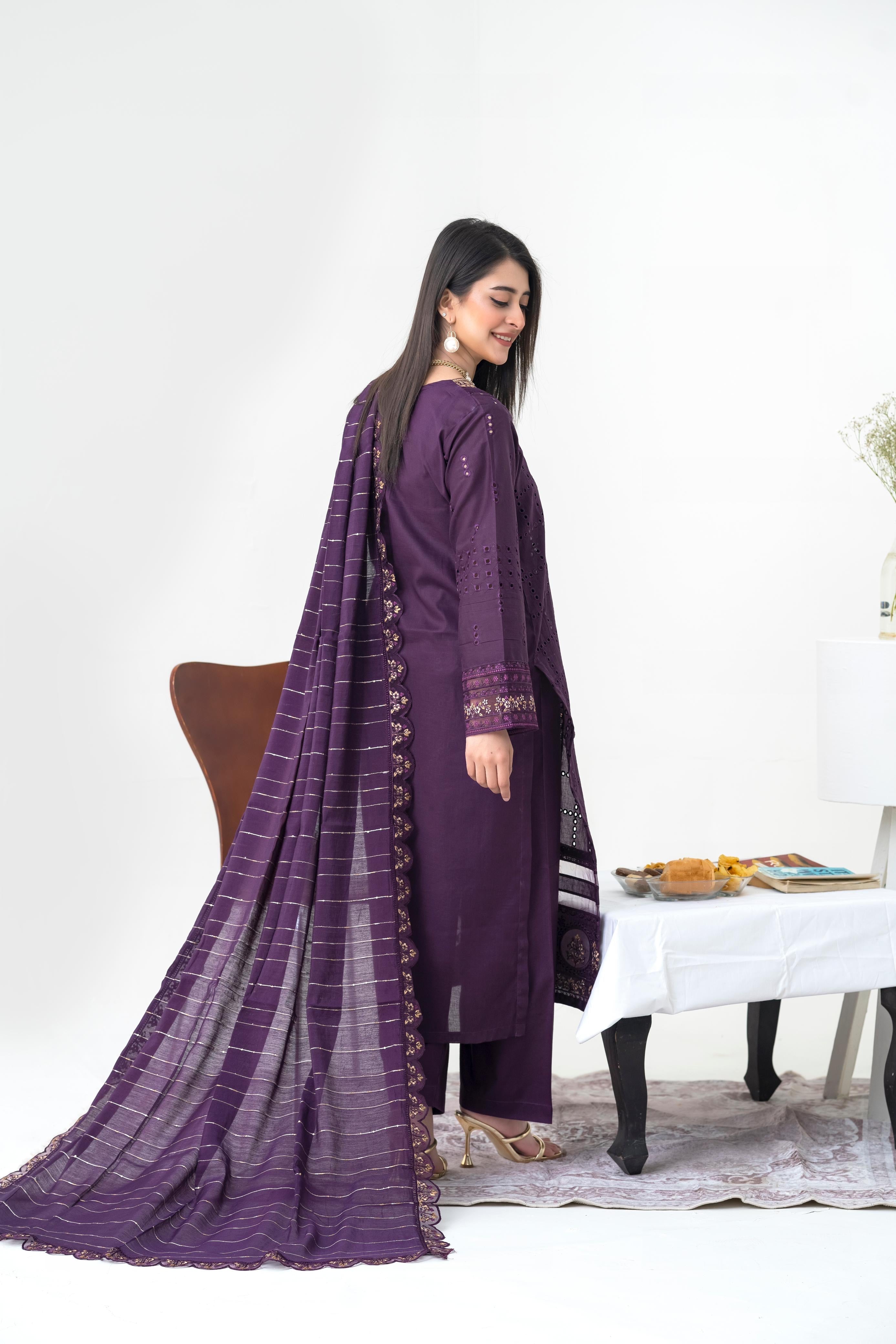 Luxury Lawn Wear 25’