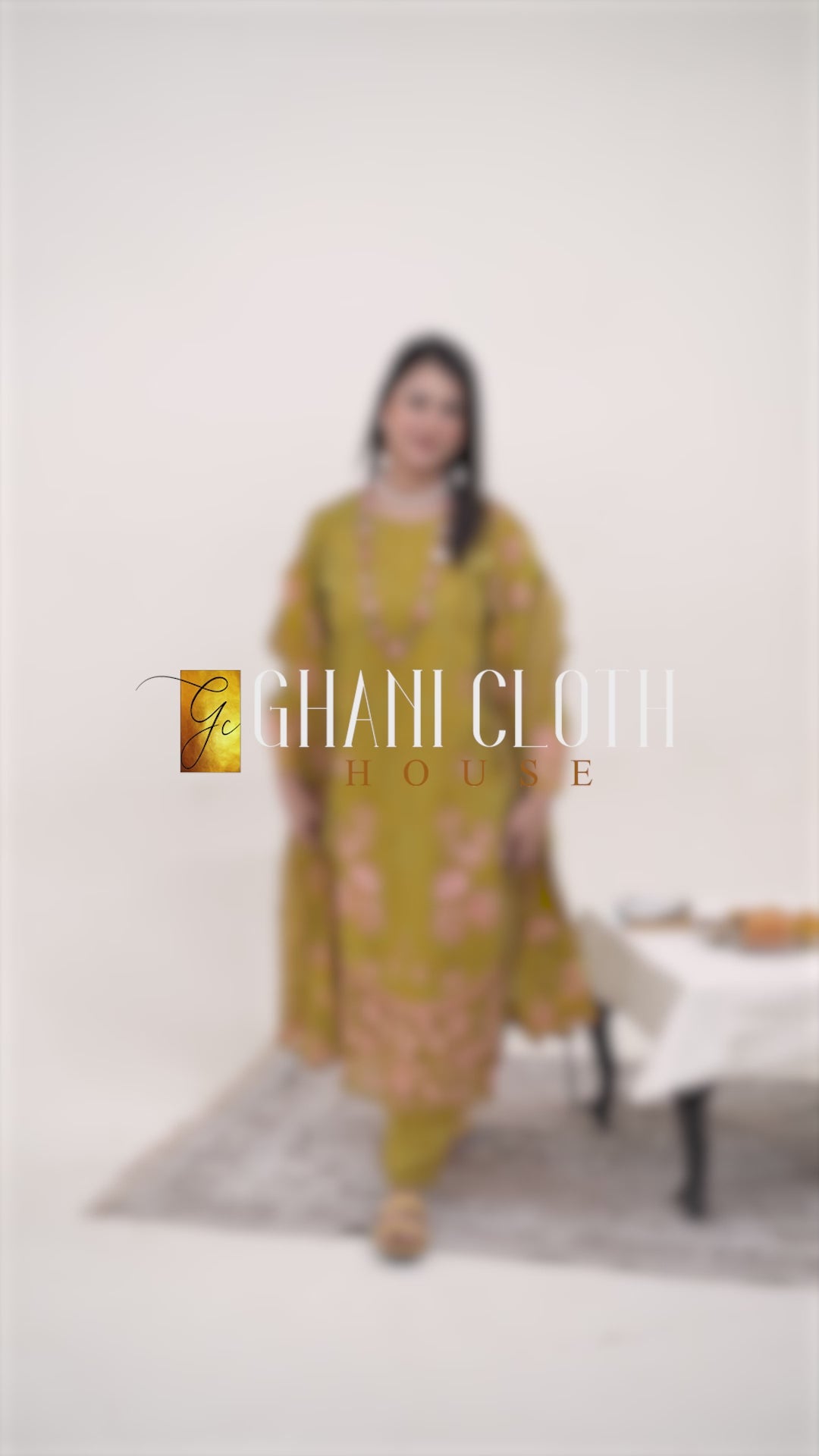 Embroidered Luxury Lawn 25’